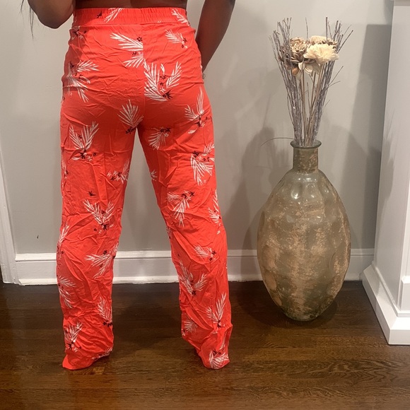 Cute pants! - Picture 2 of 2